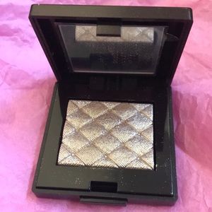 Laura Mercier Illuminating Eye Shadow